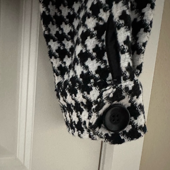 Houndstooth Cropped Jacket - Picture 2 of 3
